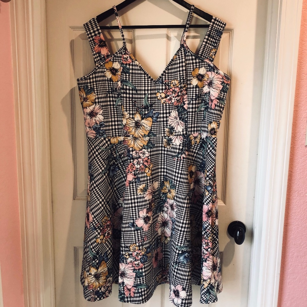 Plus Size Floral Houndstooth Fit and Flare Dress